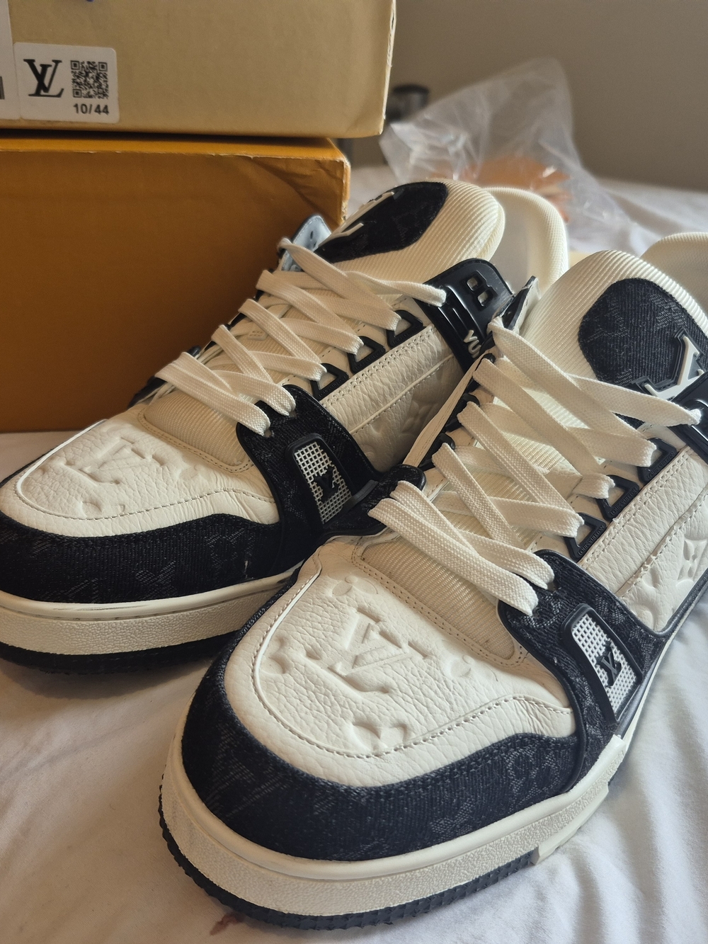 Louis Vuitton White and Black Men's Low-Top Monogram Sneakers
